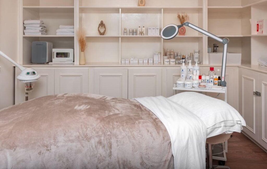skin clinic in Belgravia treatment room